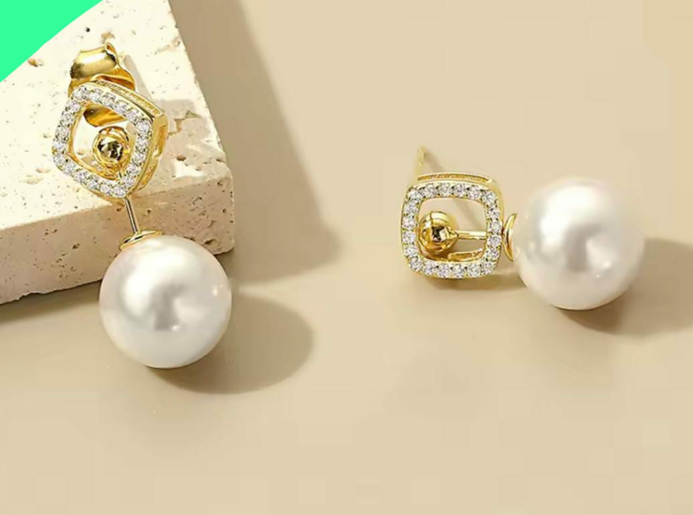 Gold dangle Earrings