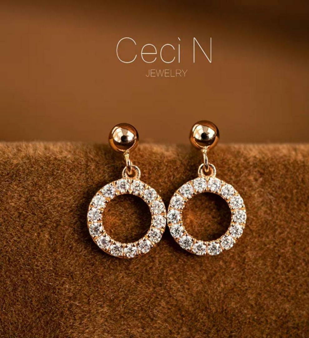 Gold dangle Earrings