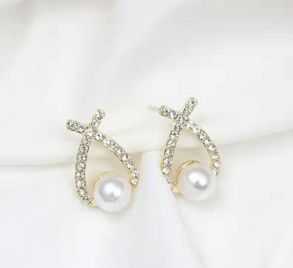 Gold dangle Earrings