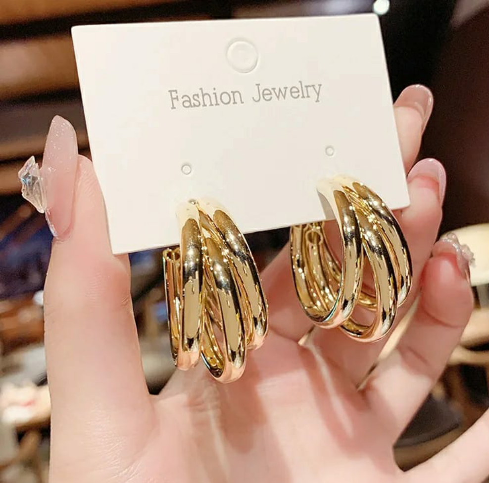 Gold dangle Earrings