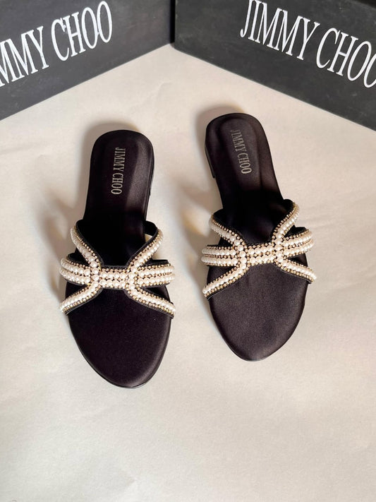 JIMMYCHOO PEARLS (FLAT)
with brand box